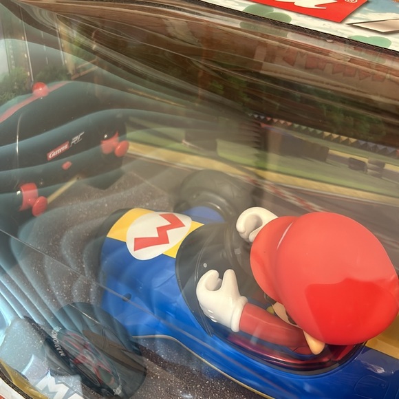 New Carrera Remote Control RC Car Mario Kart - Mach 8 Mario 1:18 Scale 2.4GHZ - Picture 4 of 5